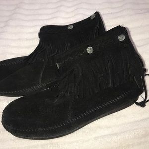 Minnetonka leather moccasins bootys